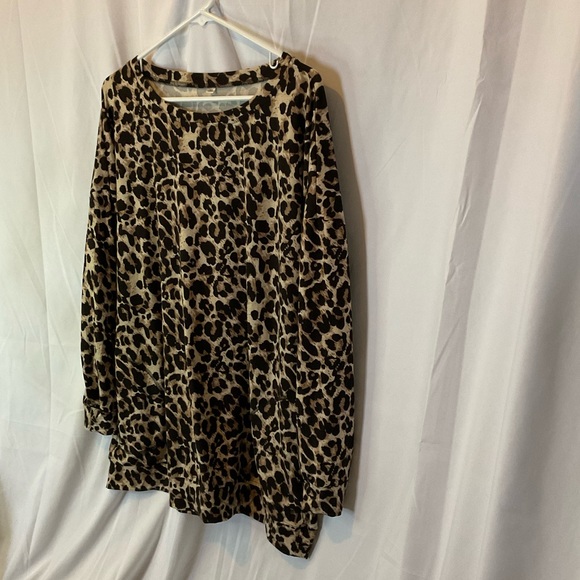 Women’s Plus Size 2XL Brown Leopard Print Long Sleeve Shirt with side pockets - Picture 3 of 11